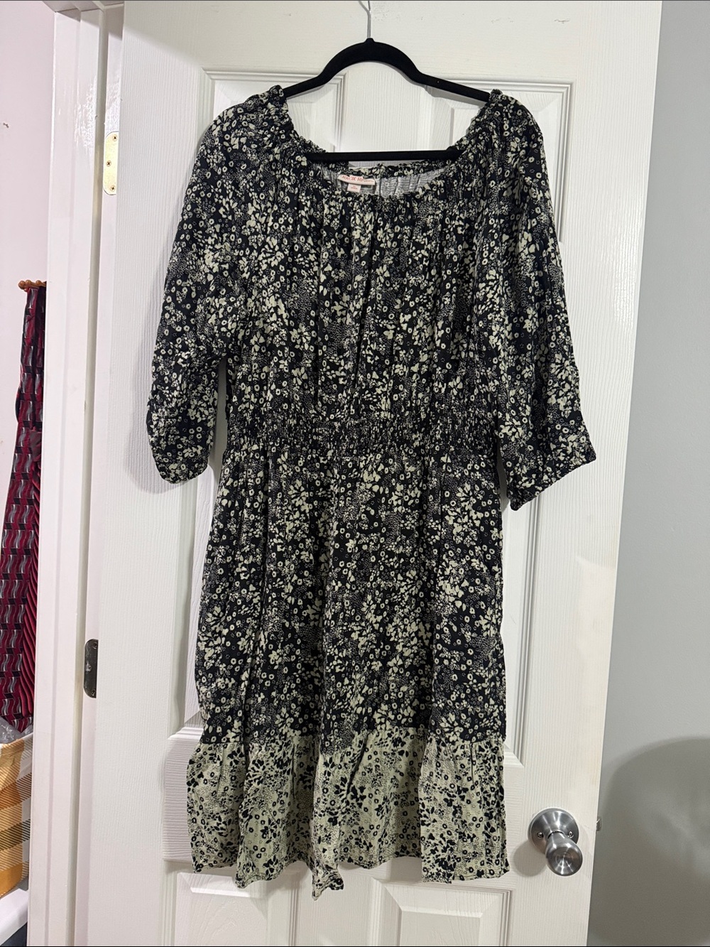 Knox Rose Black and Cream Floral Midi Dress